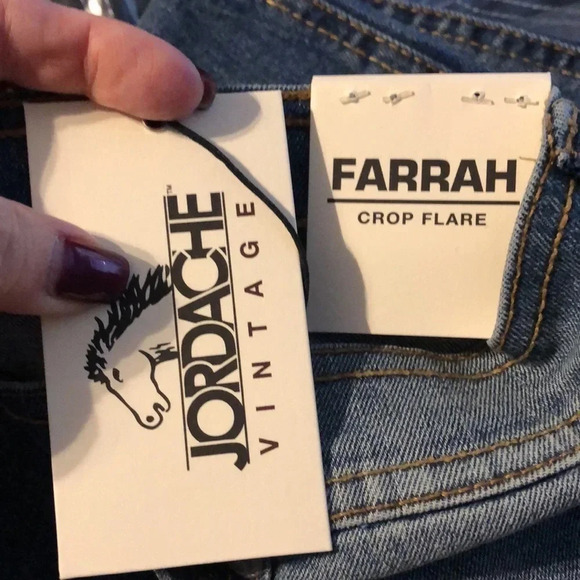 Jordache Farrah Crop Flare Mdwash Size 27 - Picture 7 of 10
